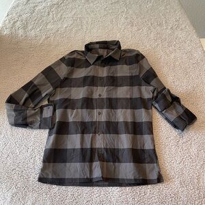 Lululemon Masons Peak Flannel Size M Color black & Gray